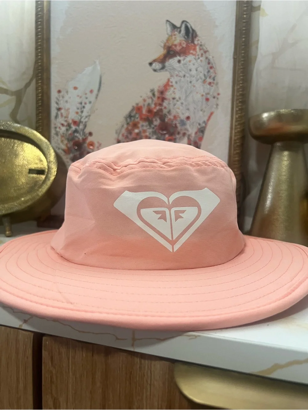 Roxy Girls' Pudding Cake bucket hat with White Logo